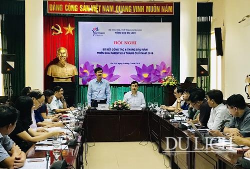 Thứ trưởng Bộ VHTTDL Lê Quang Tùng phát biểu chỉ đạo hội nghị